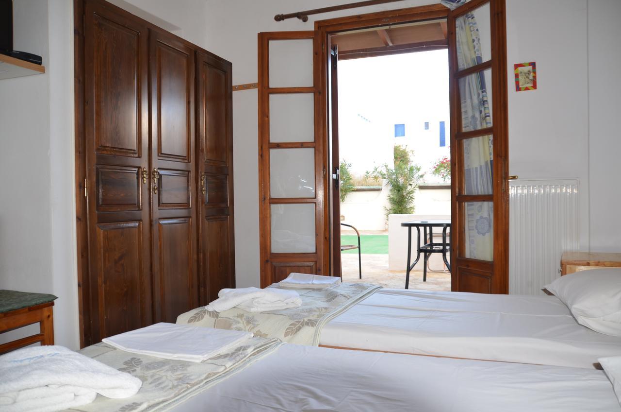 La Celestina Apartments เนาซา ภายนอก รูปภาพ